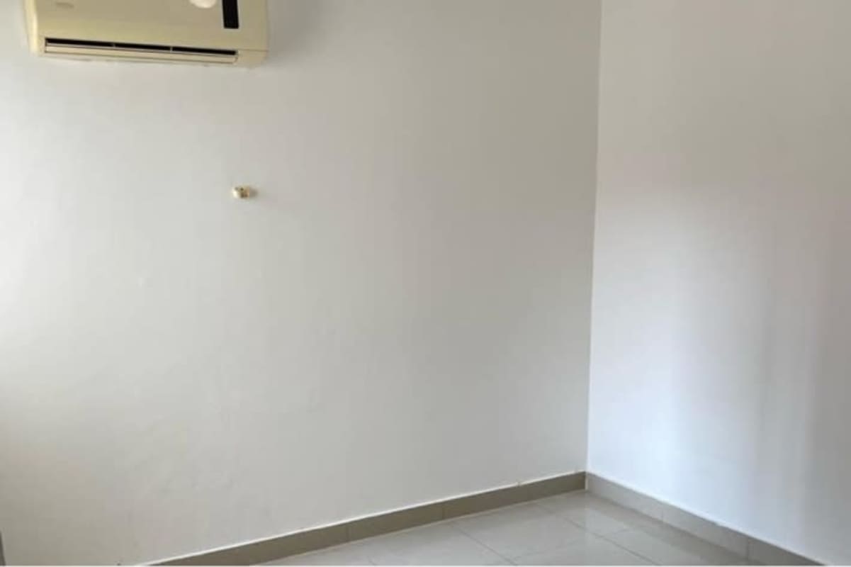 Minimalist room with tiled floor, AC in PH Sun City Panama City