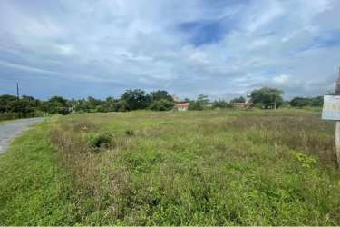 Large flat lot in Coronado Panama beach golf community available for development