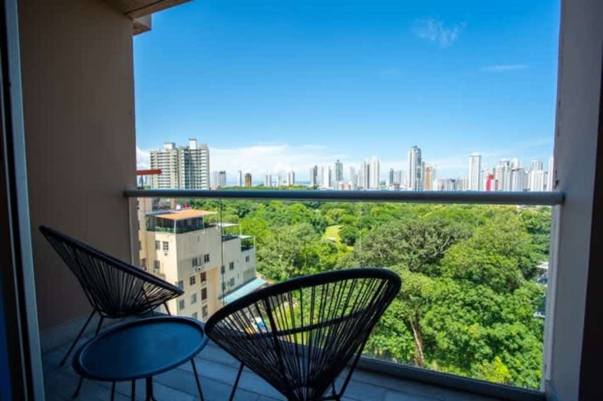 Modern high-rise apartment penthouse in Isabella Towers Carrasquilla Panama