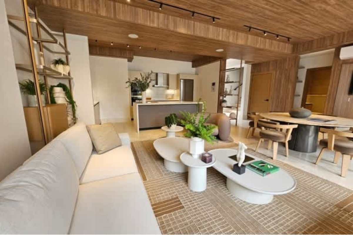 Spacious dining room next to panoramic windows in Santa Maria Ocean Reef Panama City