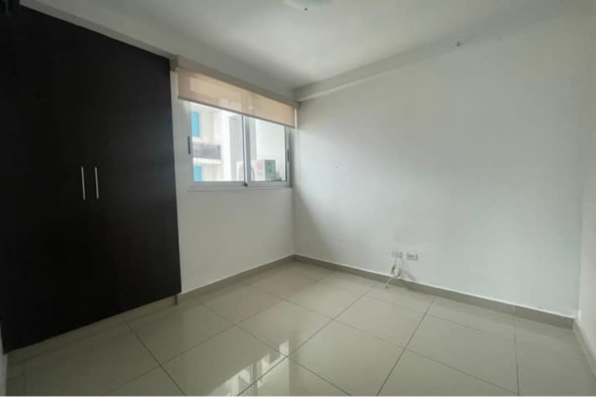 Spacious living room with large windows, terrace access, porcelain floors in PH Bella Vista Tower Panama City