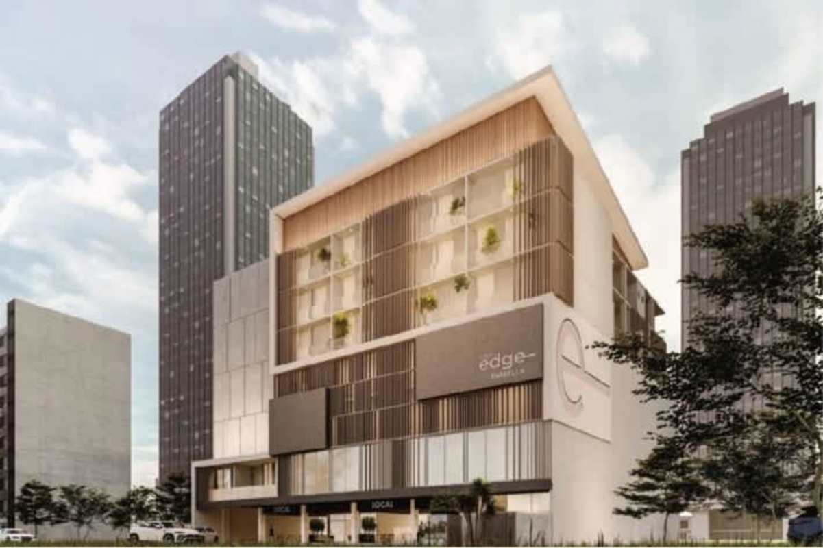 Contemporary facade with natural wood accents and large windows of PH The Edge Marbella Panama