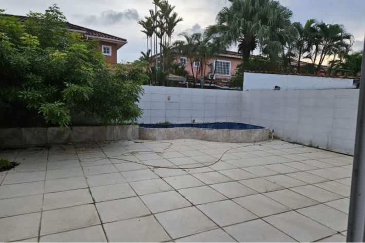 Spacious 4BR Duplex Home in Ciudad del Sol Colón