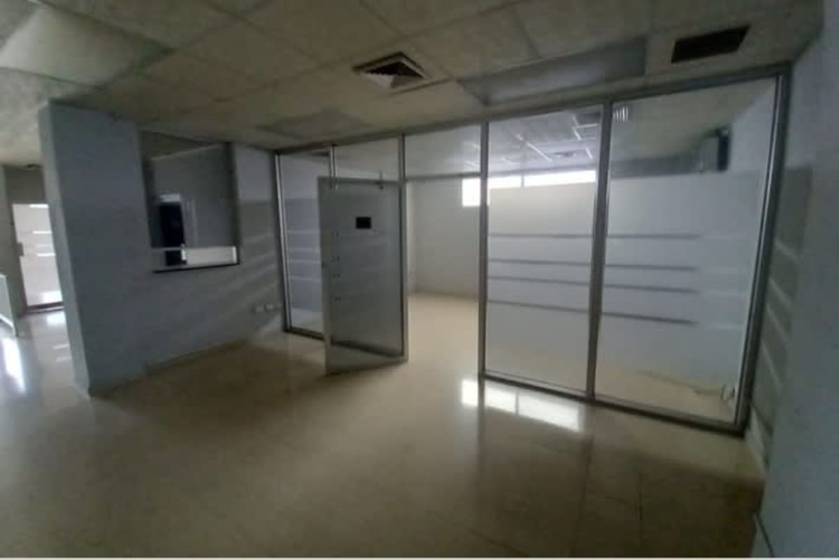 Bright empty office area with tiled floors in PH Donando Bella Vista Panama City