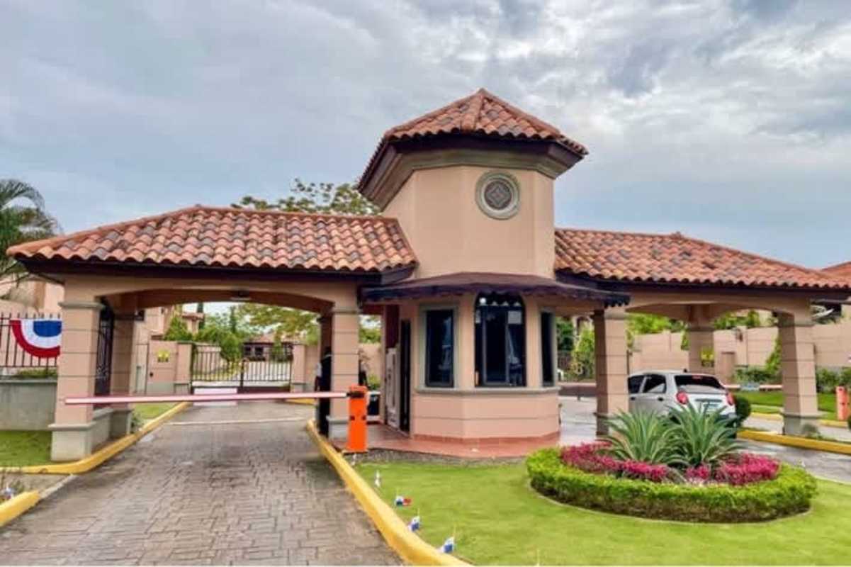 Closed Mediterranean-style terrace patio with arches, tiles and fans Costa Sur Panama