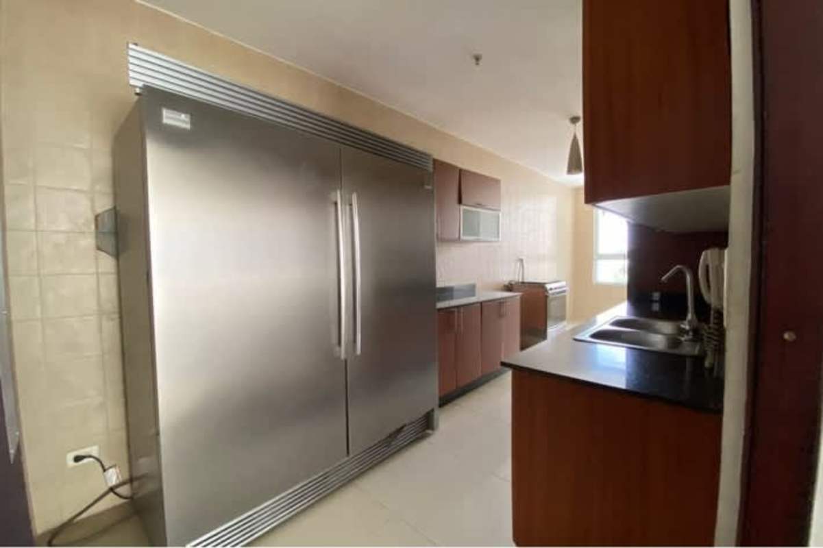 Bedroom with AC, recessed lighting, window blinds PH San Francisco Bay Panama