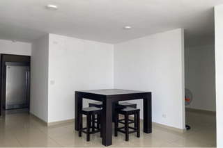 Apartment for Sale in San Francisco - 3 bedrooms