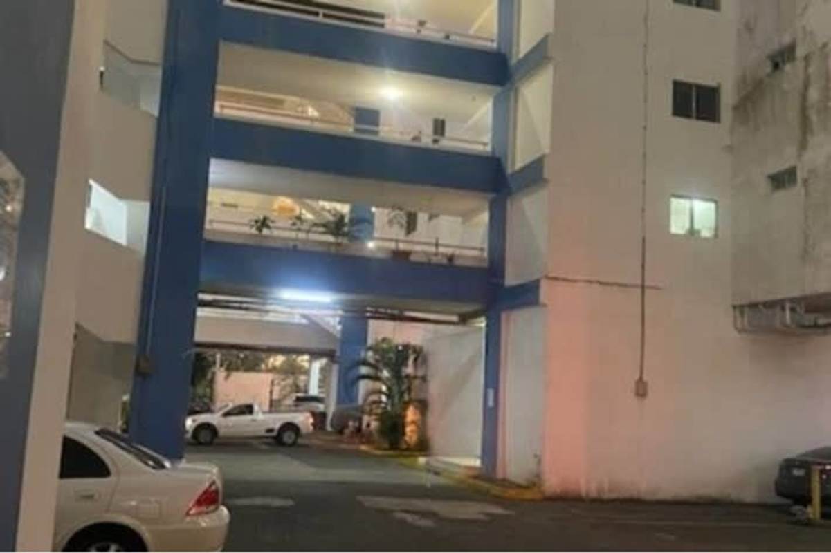 Multi-story condominium exterior with balconies PH Mystic Blue Torre 200 Juan Díaz Panama