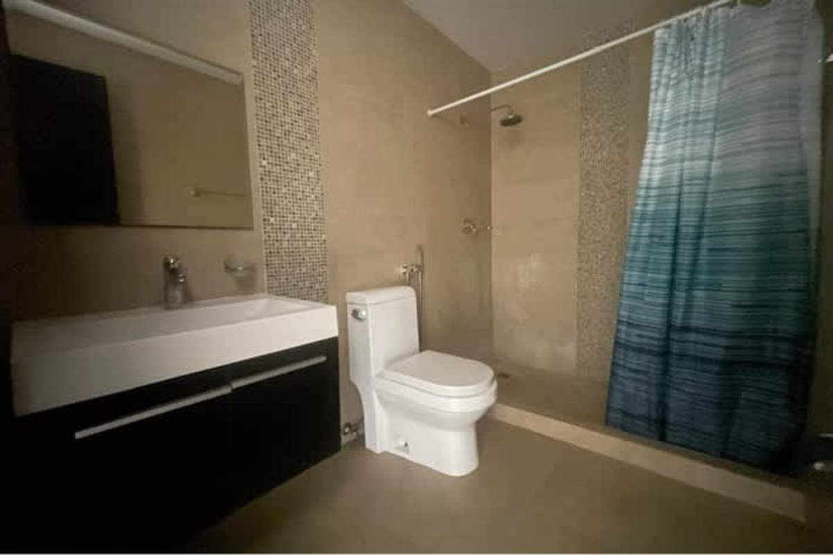 Contemporary bathroom with walk-in shower, tile walls in PH San Francisco Bay Panama