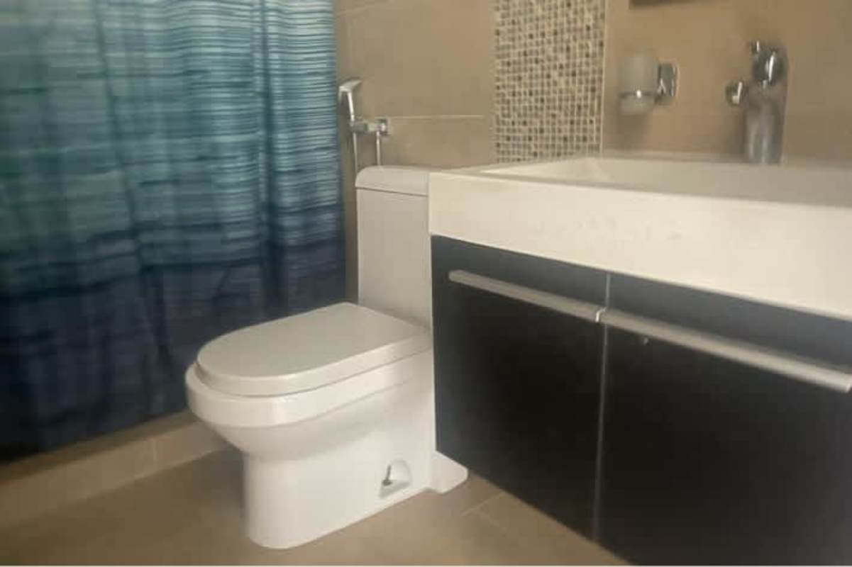 Contemporary bathroom with mosaic tiles and shower PH San Francisco Bay Panama