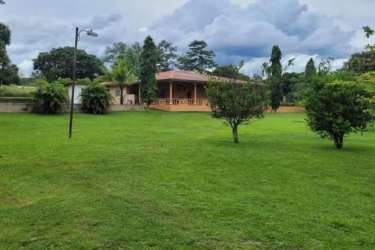Expansive green property lot with tropical landscaping and countryside views in Panama