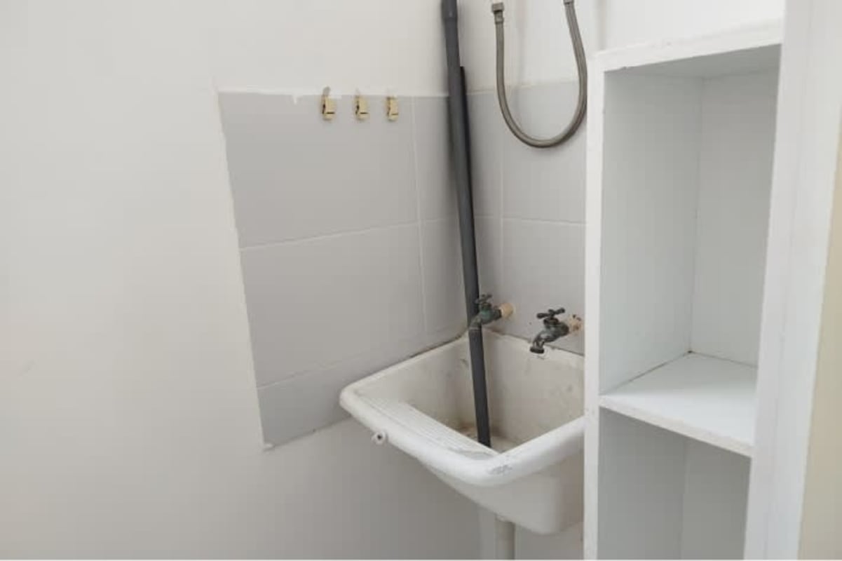 Condominium lobby with concierge and modern decor in PH San Francisco Tower Panama City