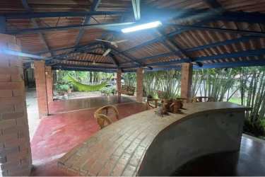 5BR 4BA House with Garden in Punta Barco Village