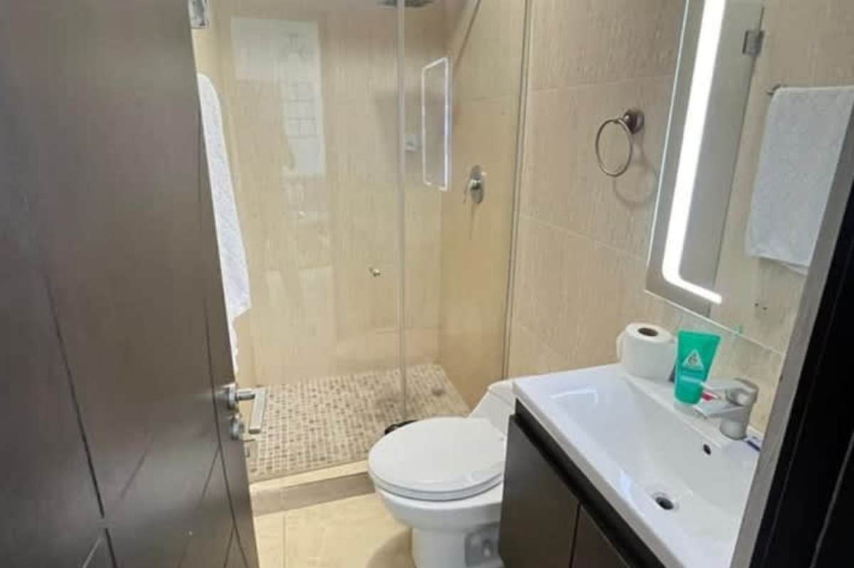 Small bedroom with bunk beds, AC, blinds PH Torres de Carrasquilla Panama City