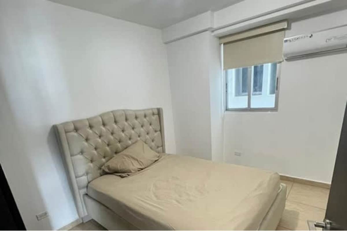 Contemporary bathroom glass shower illuminated mirror PH Torres de Carrasquilla Panama