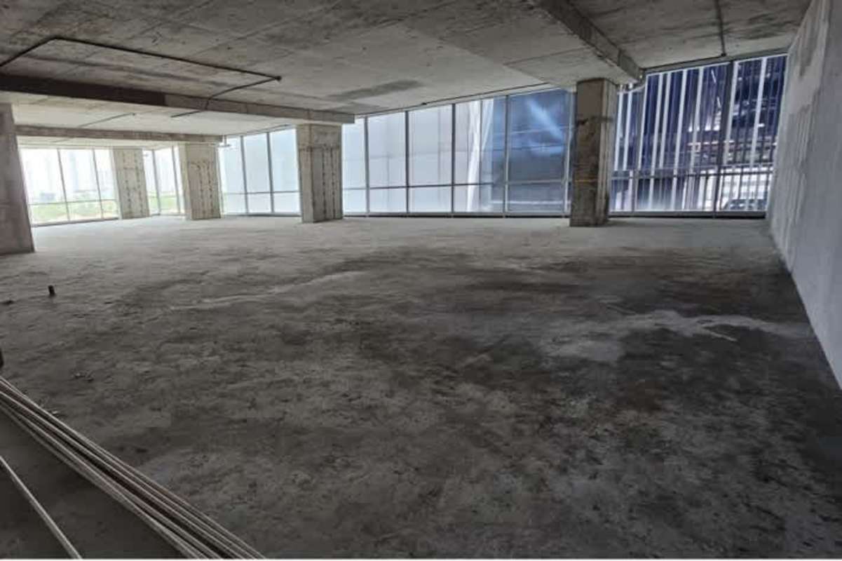 Concrete exposed commercial office space in Santa María Panama