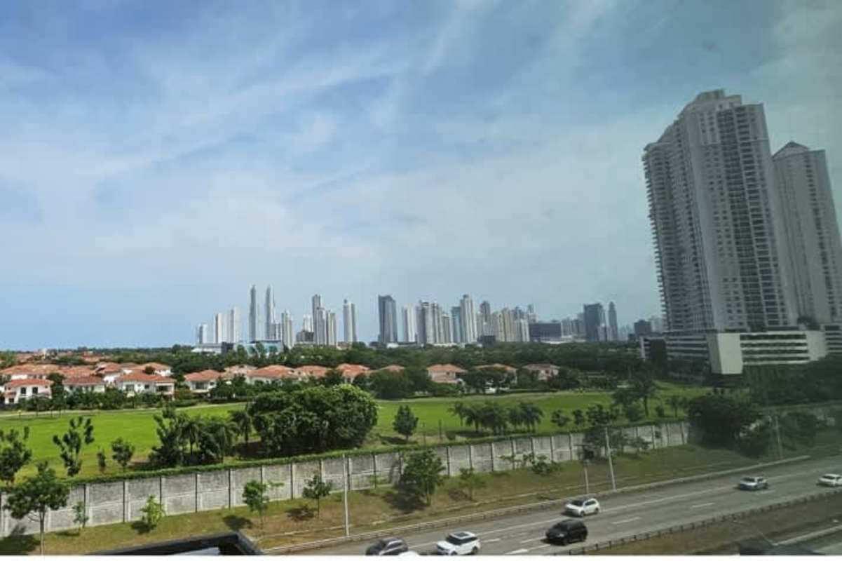 Shell condition office with panoramic glass facade in Santa María Panama