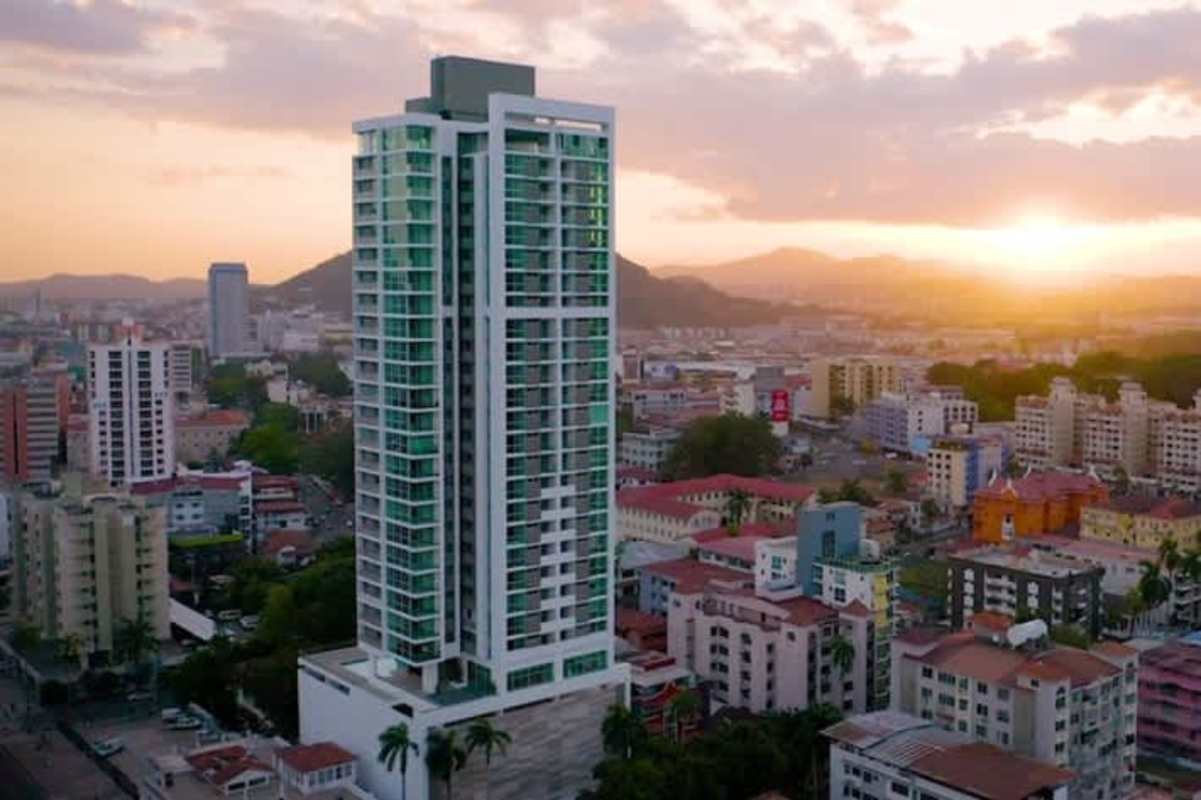 Contemporary high-rise PH Altamira Residences located on Avenida Balboa with ocean and skyline views