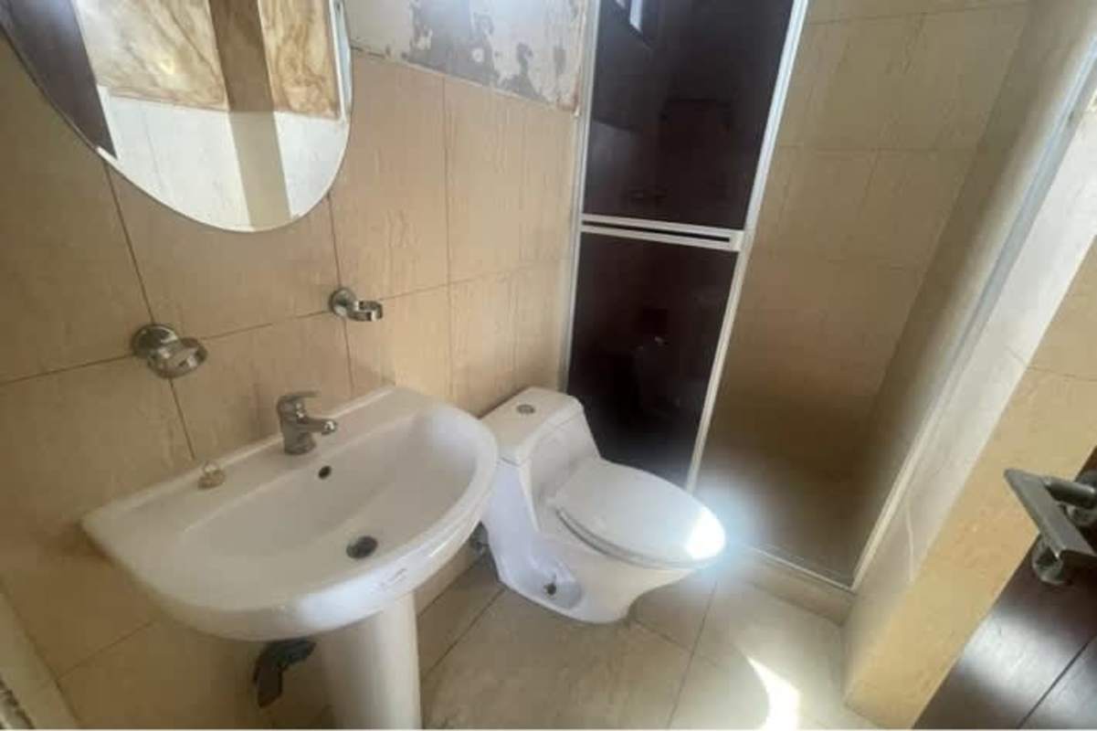 Secondary bedroom with closet ceramic tile window Condado Country Club Panama