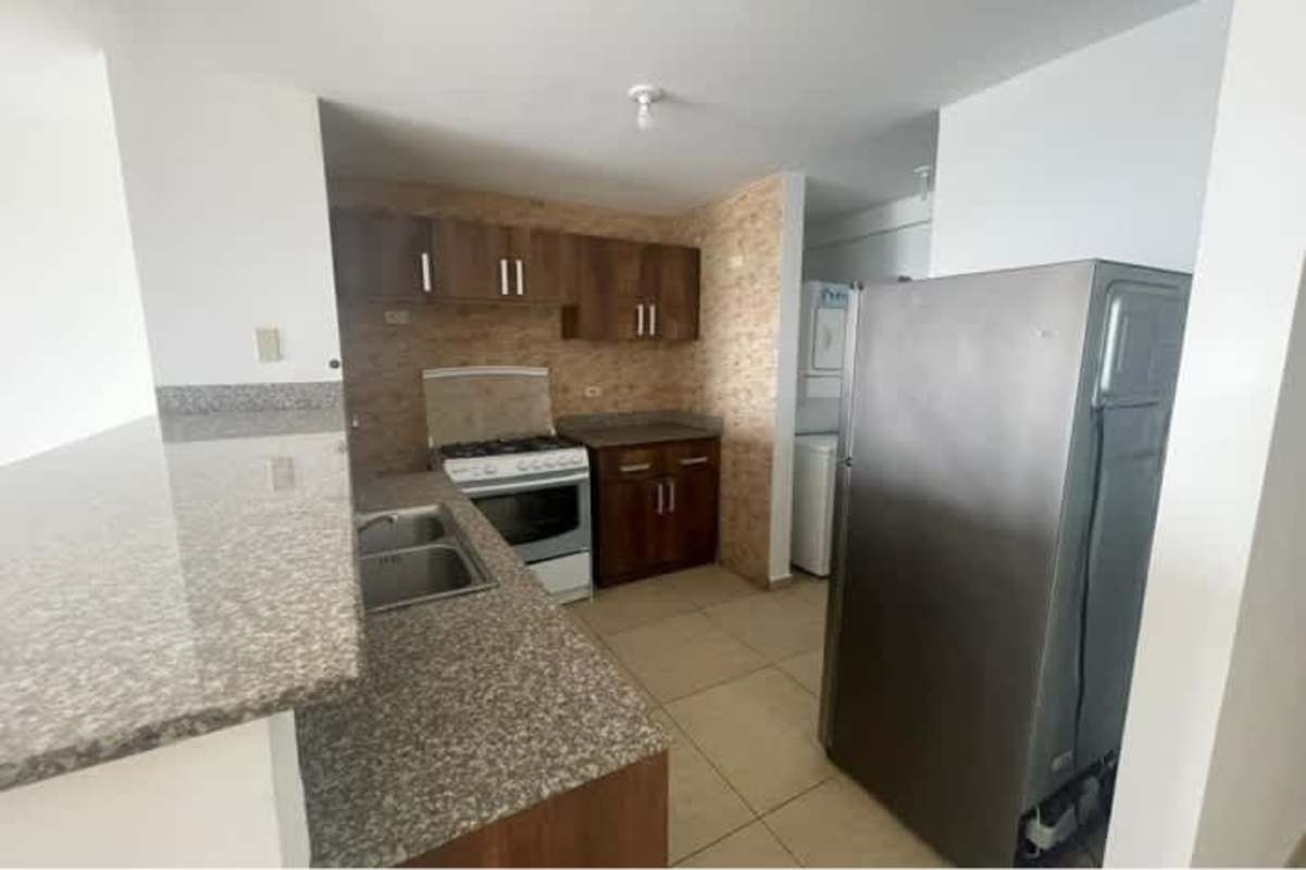 Fully equipped gym amenities in PH Condado View Condado del Rey Panama