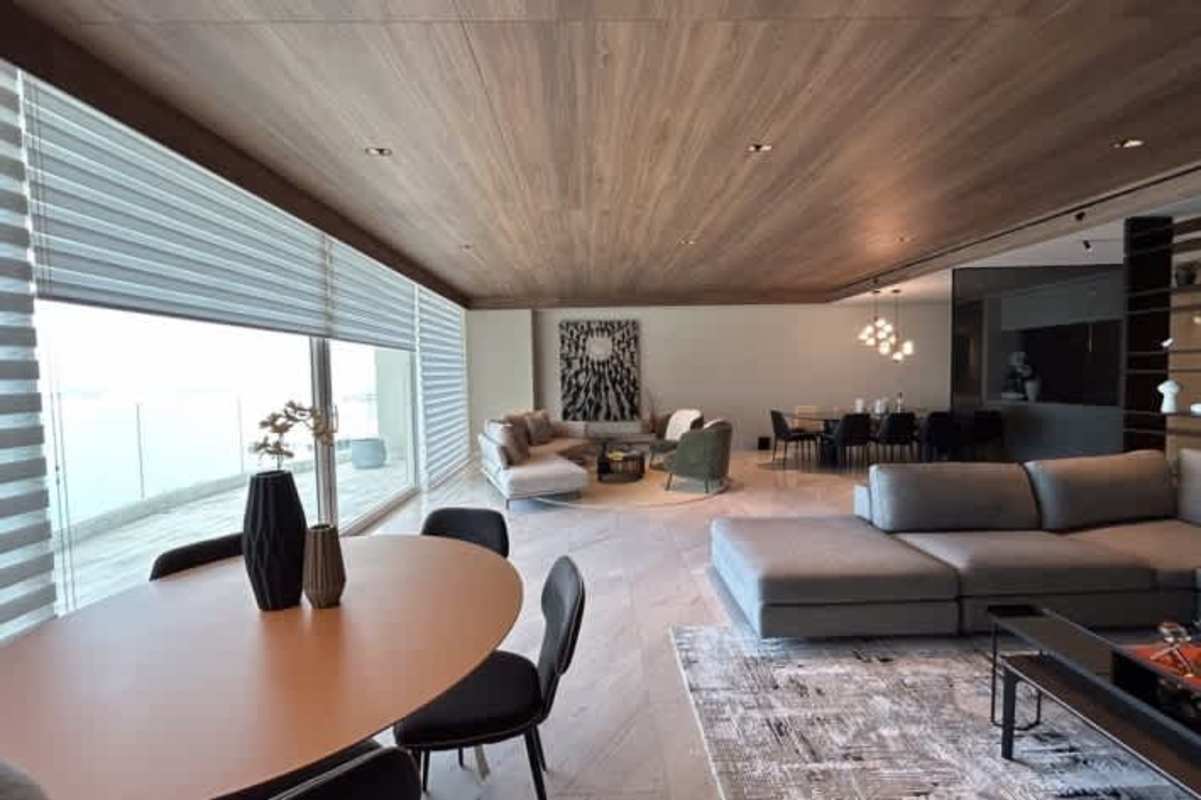 Luxury master suite with panoramic ocean views in PH Punta Paitilla Panama