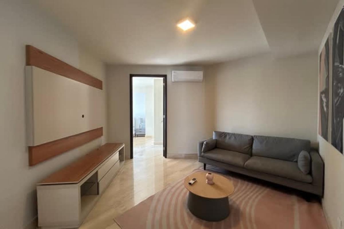 Spacious bathroom with premium fixtures in luxury apartment for rent Costa del Este