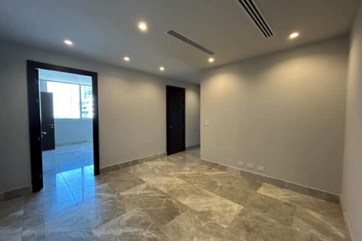 Gourmet marble kitchen with stainless steel appliances and island PH The Point Punta Paitilla Panam City luxury apartment