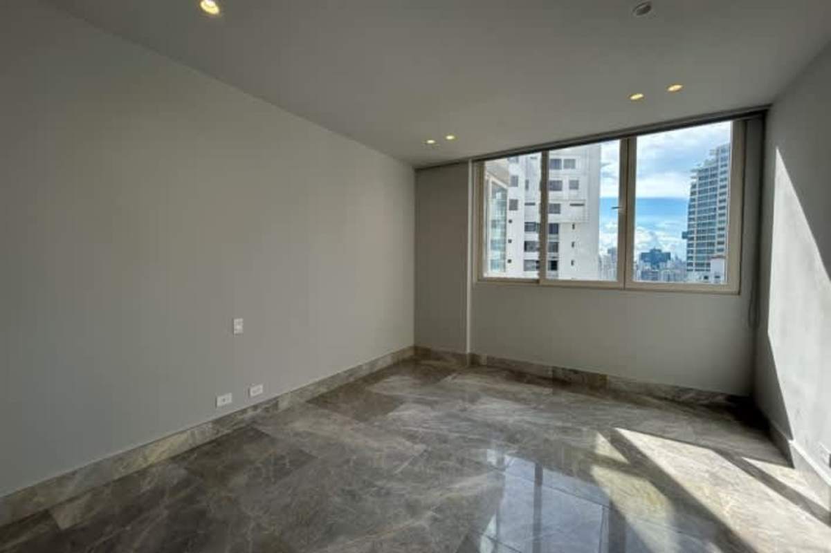 Spacious master bedroom with marble floors ocean views in Punta Paitilla PH The Point Panama apartment for rent