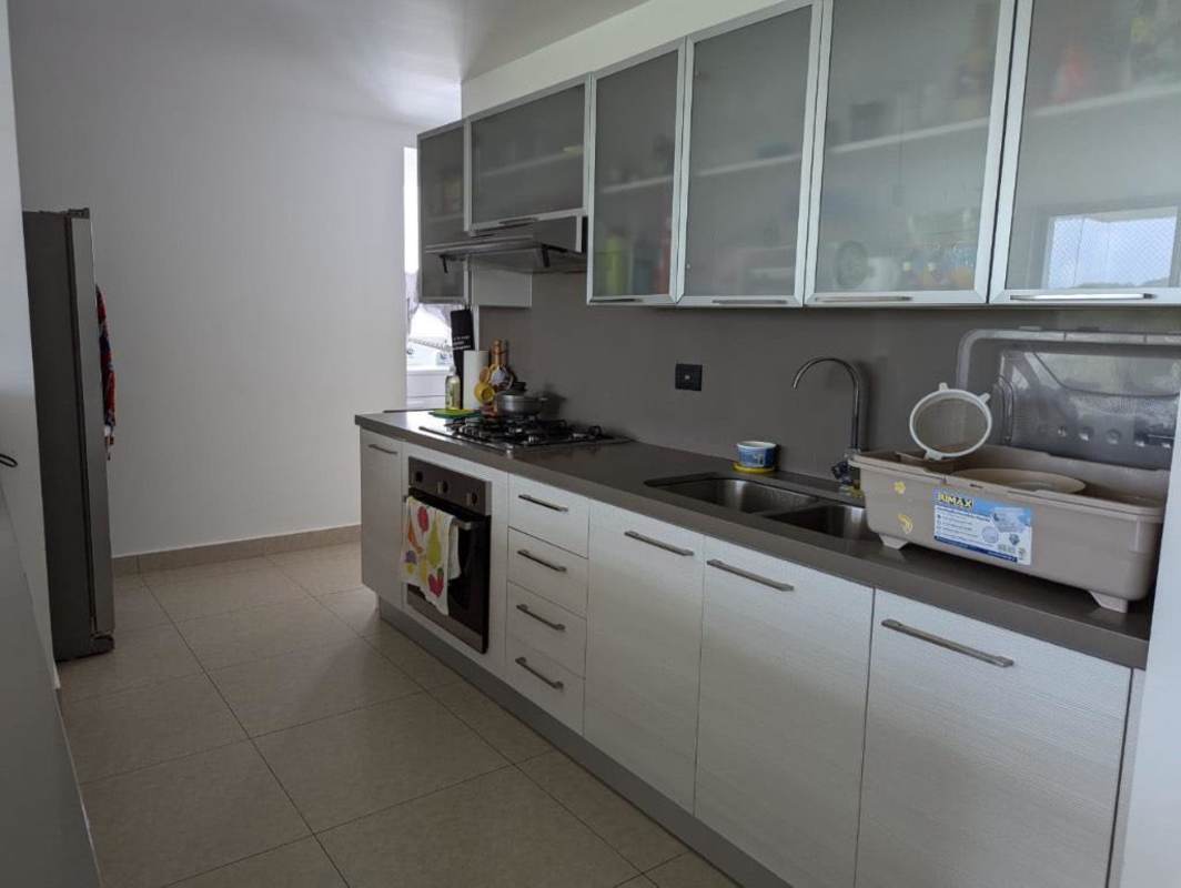 Apartment balcony outdoor dining overlooking city in PH Obarrio Panama