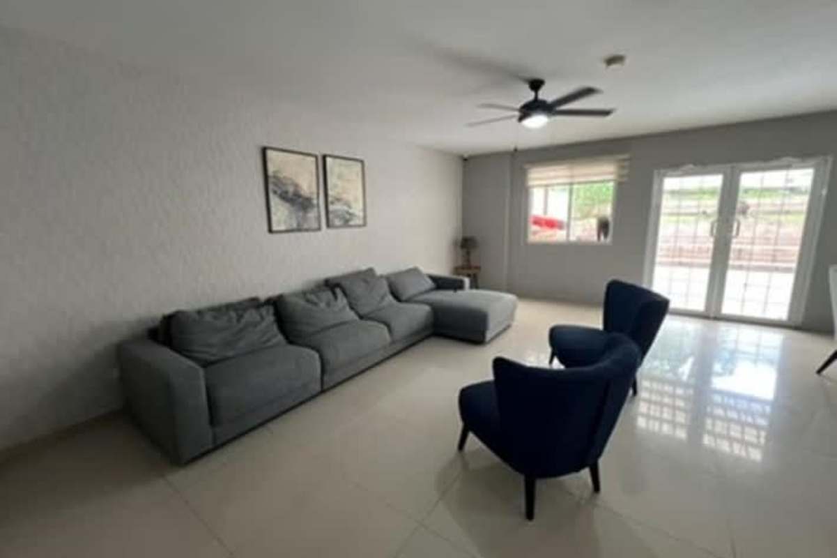 Dining room with natural light in El Doral gated community Panama