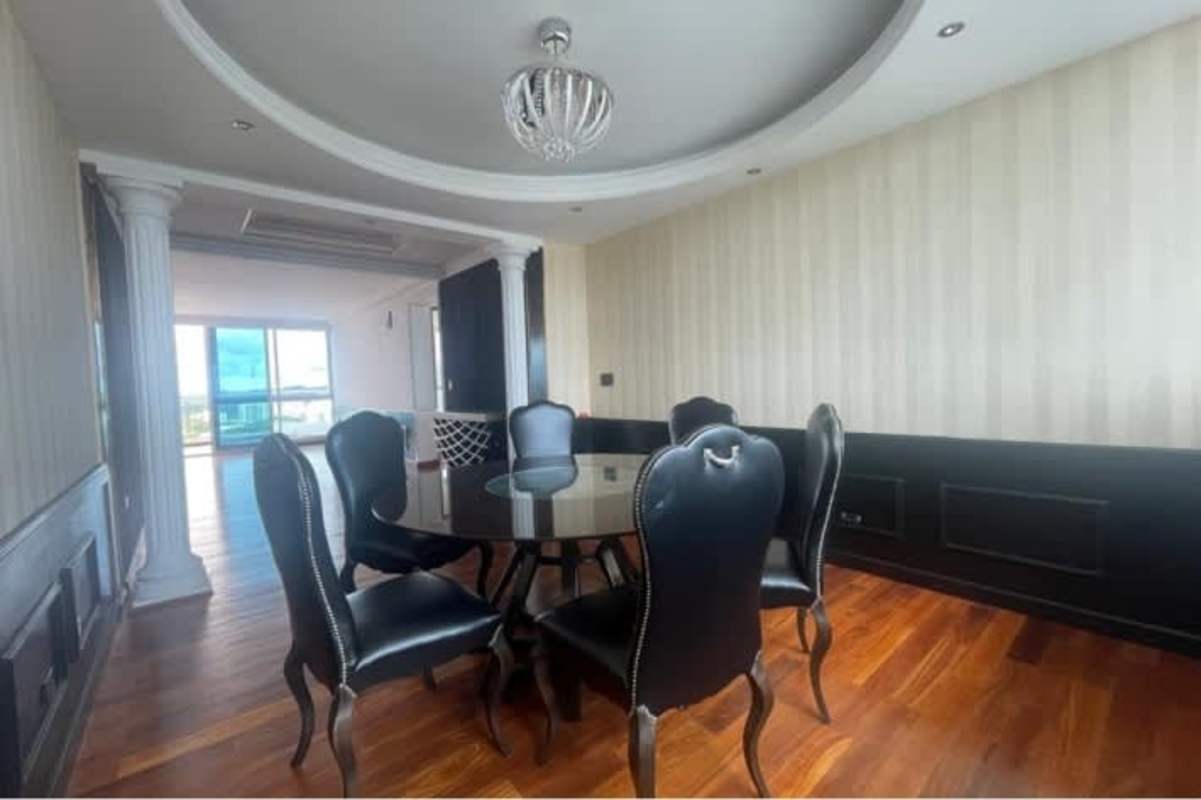 Expansive private rooftop terrace with skyline views penthouse PH El Cangrejo