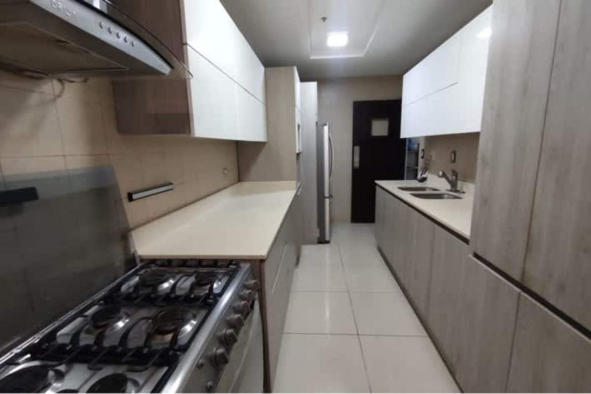 Elegant bedroom with ocean view windows PH Coco del Mar Tower San Francisco