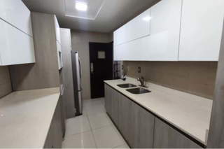 Apartment for Sale in San Francisco - 3 bedrooms