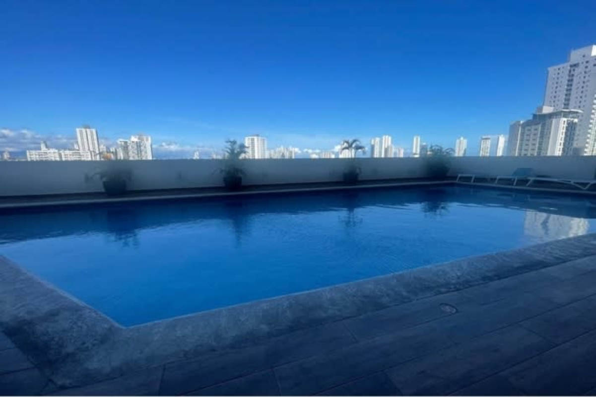 Fully equipped gym with weights and cardio machines PH Park View Carrasquilla Panama