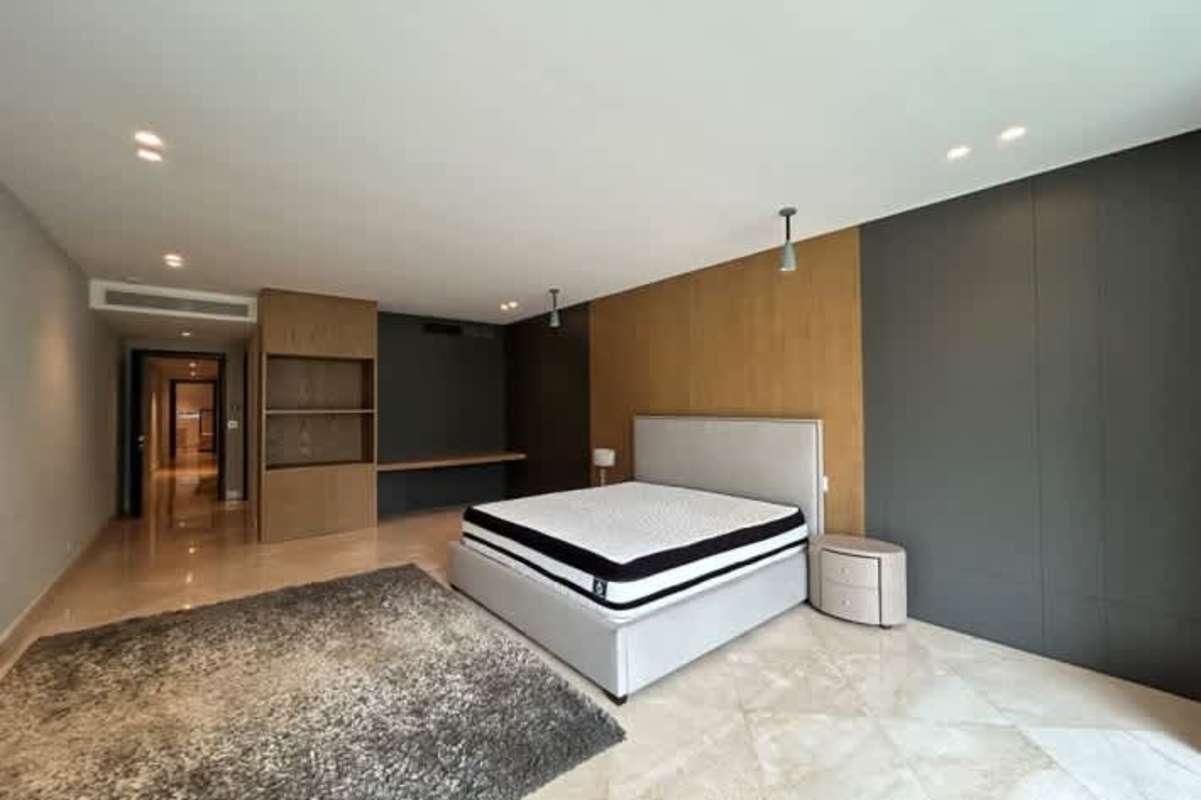 Comfortable family room or den luxury apartment rental PH Miradores Punta Pacífica Panama