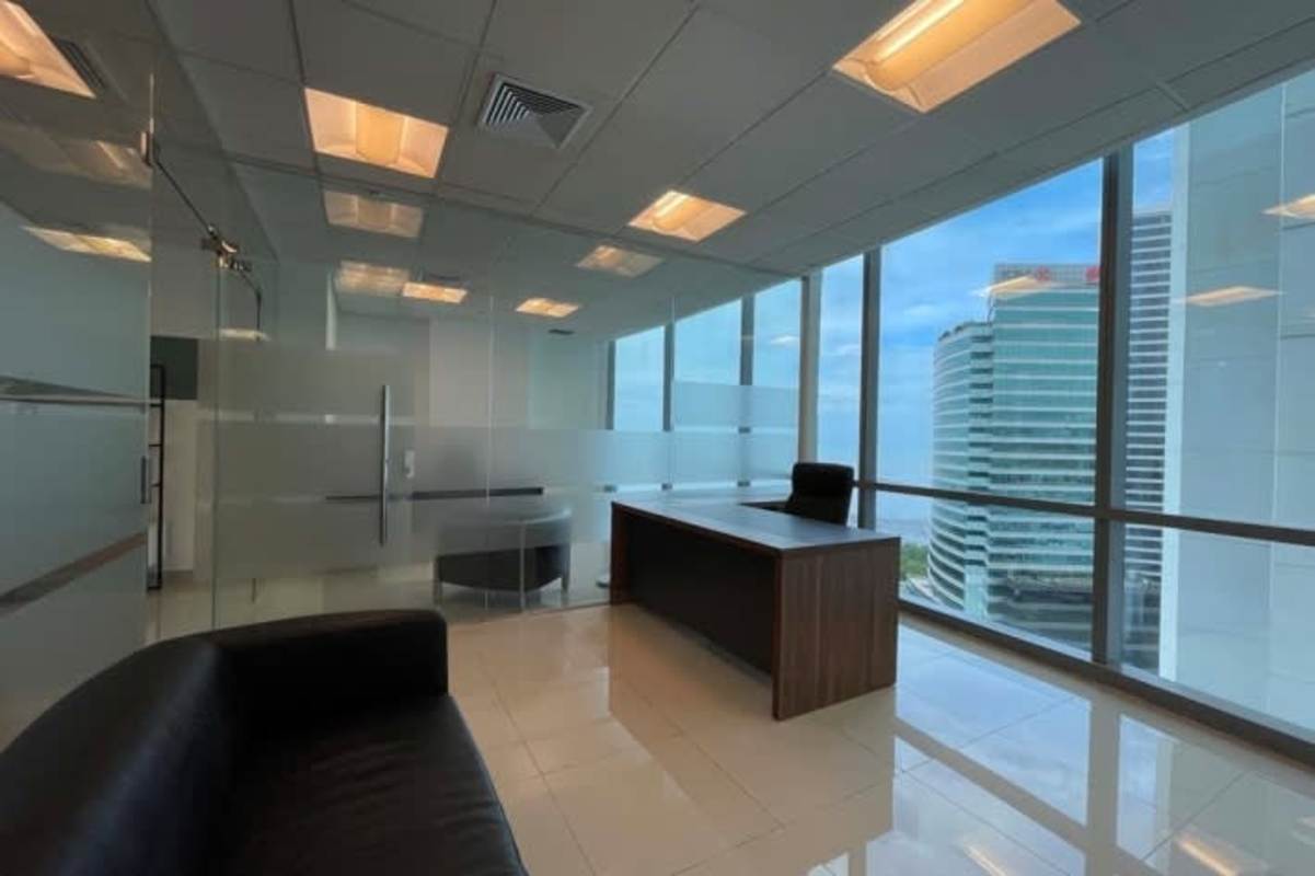 Modern office in Panama with panoramic windows, glass partitions at PH Financial Park