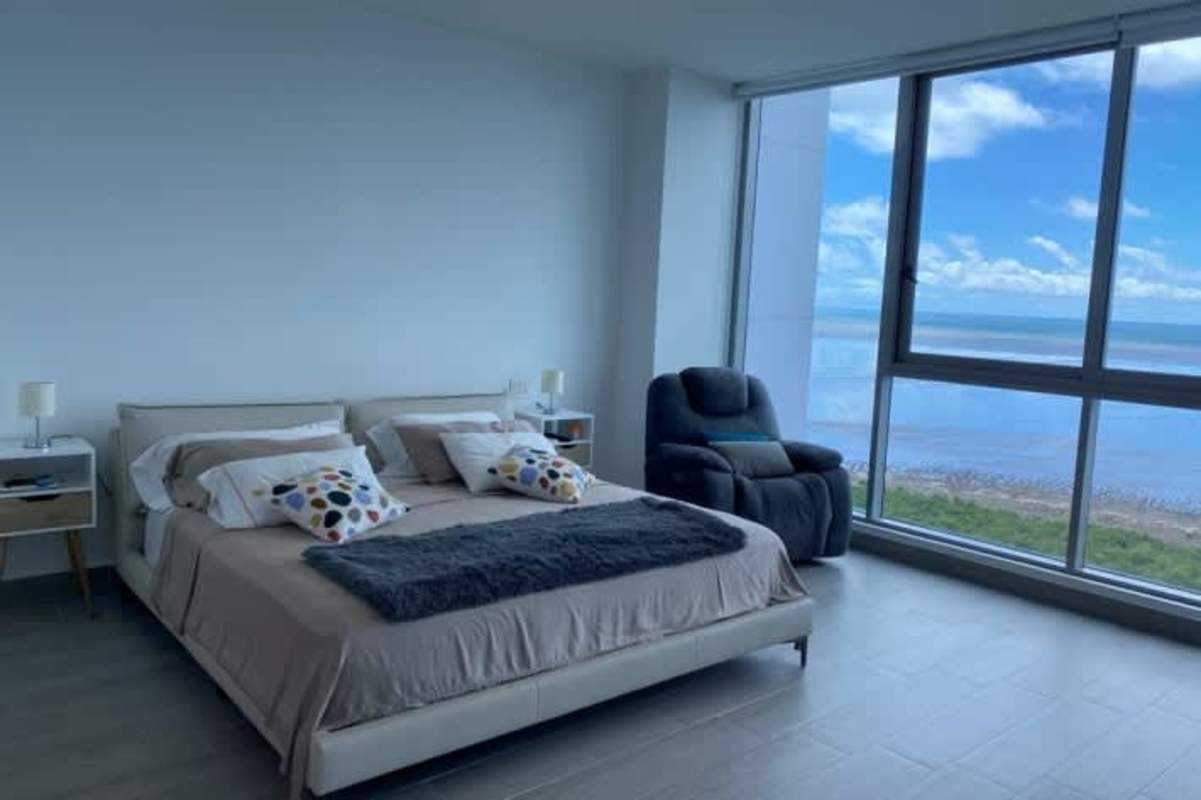 Luxury Furnished 3BR Apartment with Ocean View at PH Regalia Costa del Este