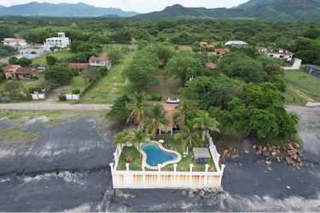 House / Villa for Sale in Chame - 3 bedrooms