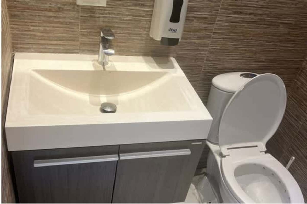 Premium Commercial Space on Samuel Lewis Obarrio