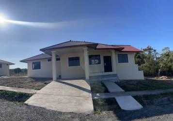 Affordable new single-family houses in residential Bellas de Atalaya Santiago Panama