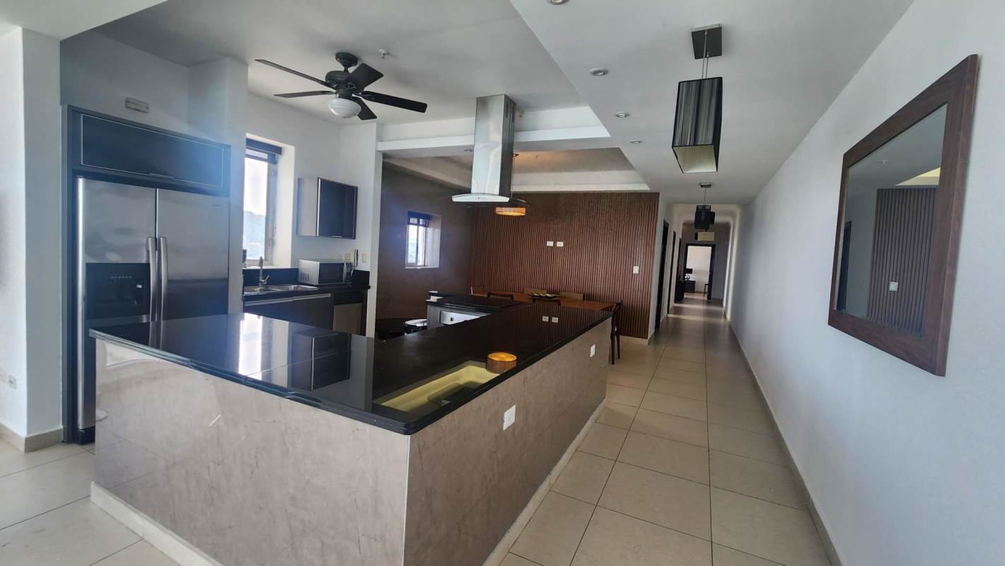 Elegant furnished kitchen with granite countertops and stainless steel appliances PH Rivage Avenida Balboa