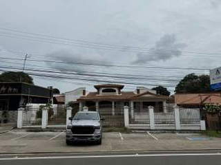 House for Sale in Downtown Chitre - 5 bedrooms