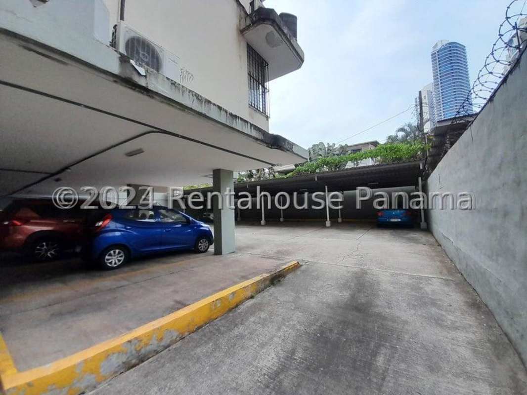 Spacious living dining area with ceramic tile floors in PH Miramar Punta Pacifica, Panama.