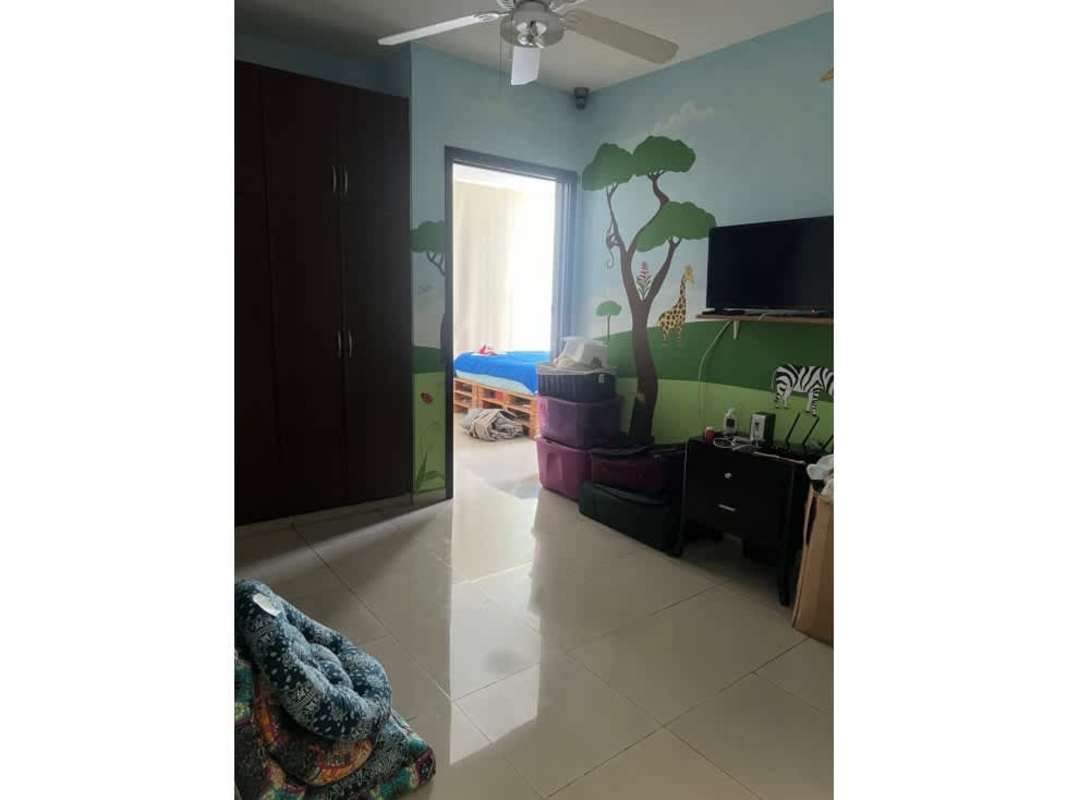 Secondary bedroom with closet, natural light PH Vision Tower Coco del Mar Panama