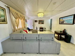 Detached Houses for Sale or Rent in Las Cumbres - 3 bedrooms