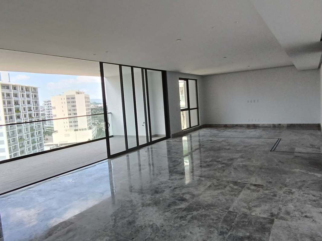 Luxury 3BR Apartment with Golf Views at PH Empire Residences