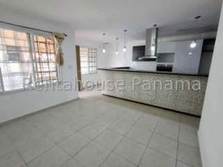 House for Sale in Barrio Colón - 3 bedrooms