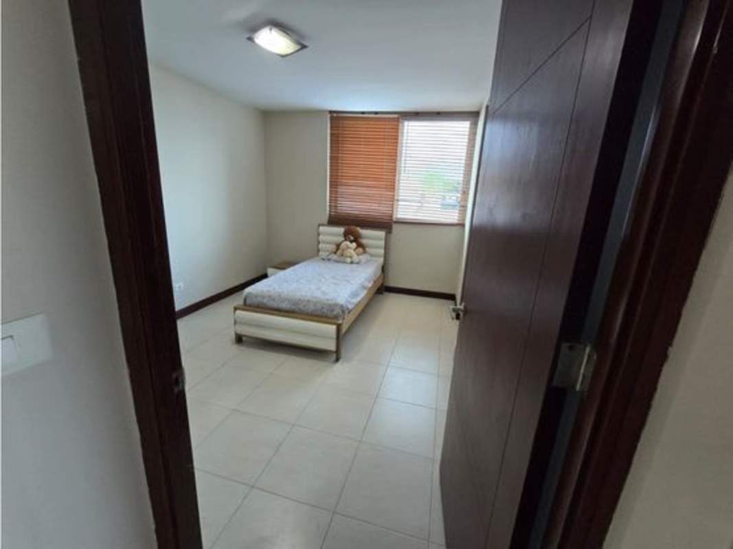 Bedroom with tile floors, closet PH Soho Tower Costa del Este Panama