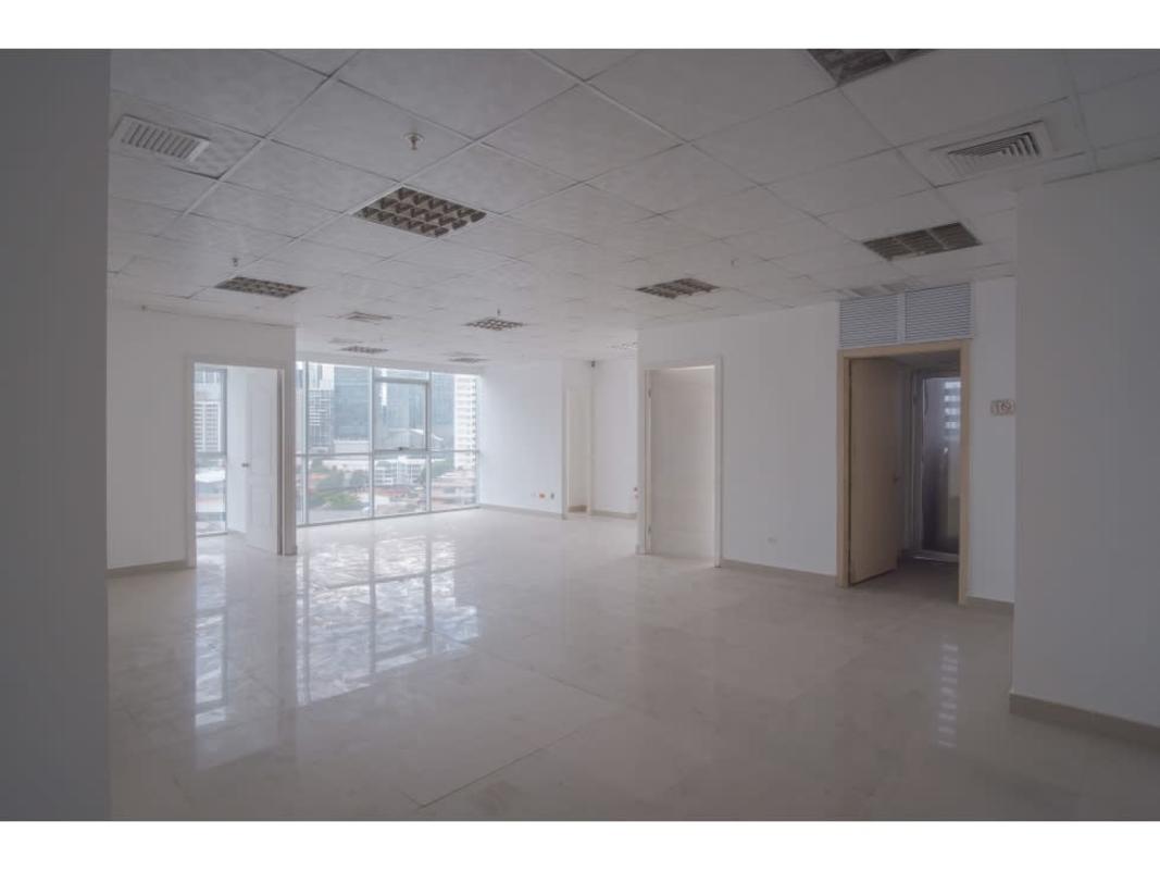 Large open plan office interior with tiled flooring PH Brazil 405 Panama