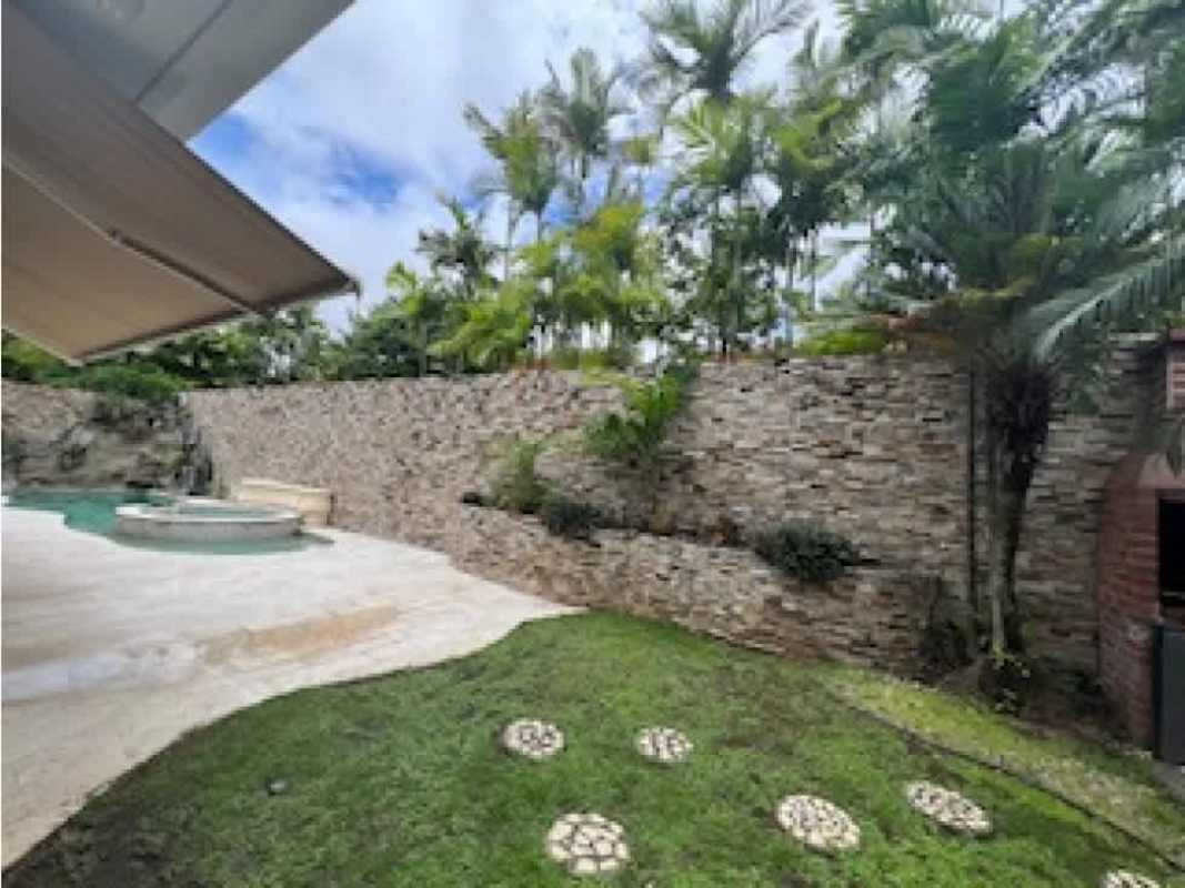 Private backyard saltwater pool, jacuzzi, lush garden PH Costa Dorada Santa Maria Panama